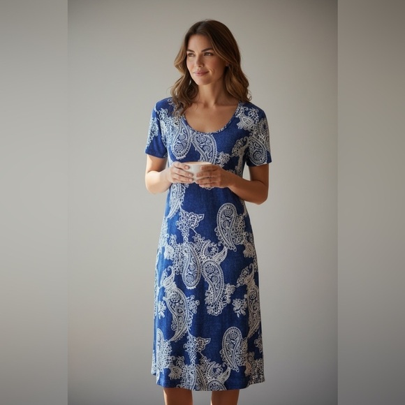 Vasna Dresses & Skirts - Vasna ladies Midi dress size M Blue Paisley Pullover Casual Stretch TRAVEL